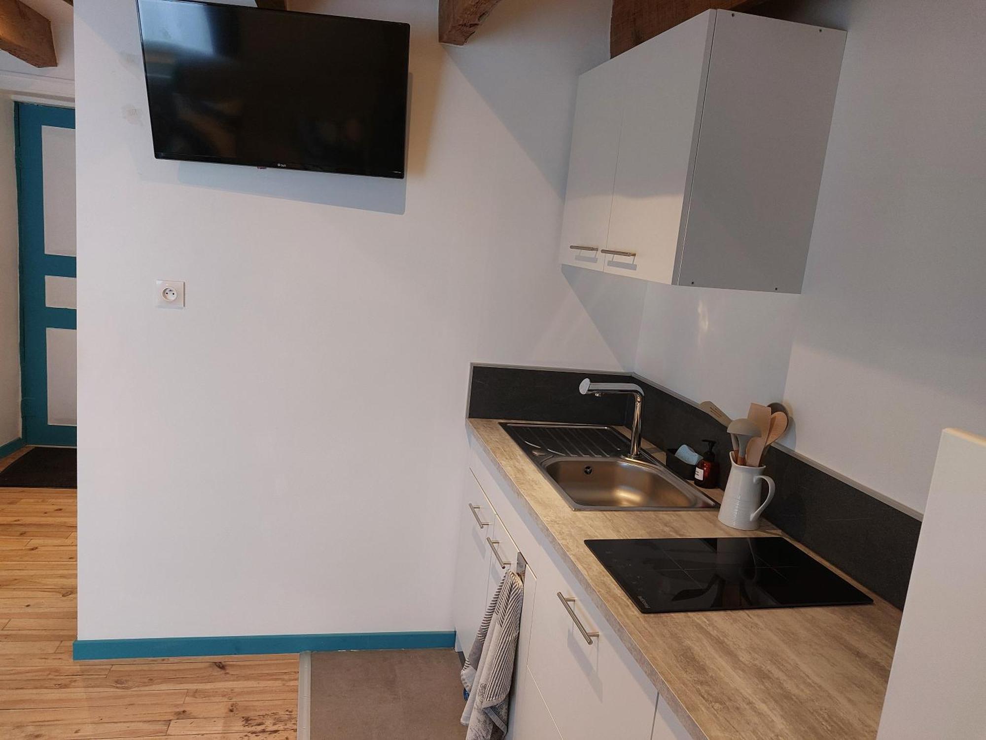 Studio Refait A Neuf Clos Saint Genest Manzat Ngoại thất bức ảnh
